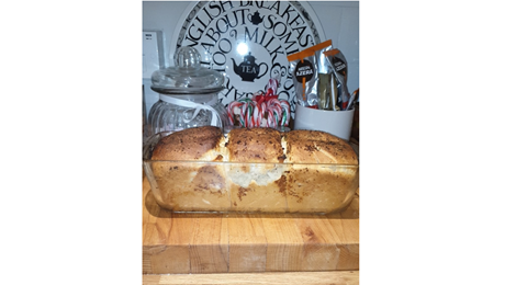 Ellis Y10 garlic bread